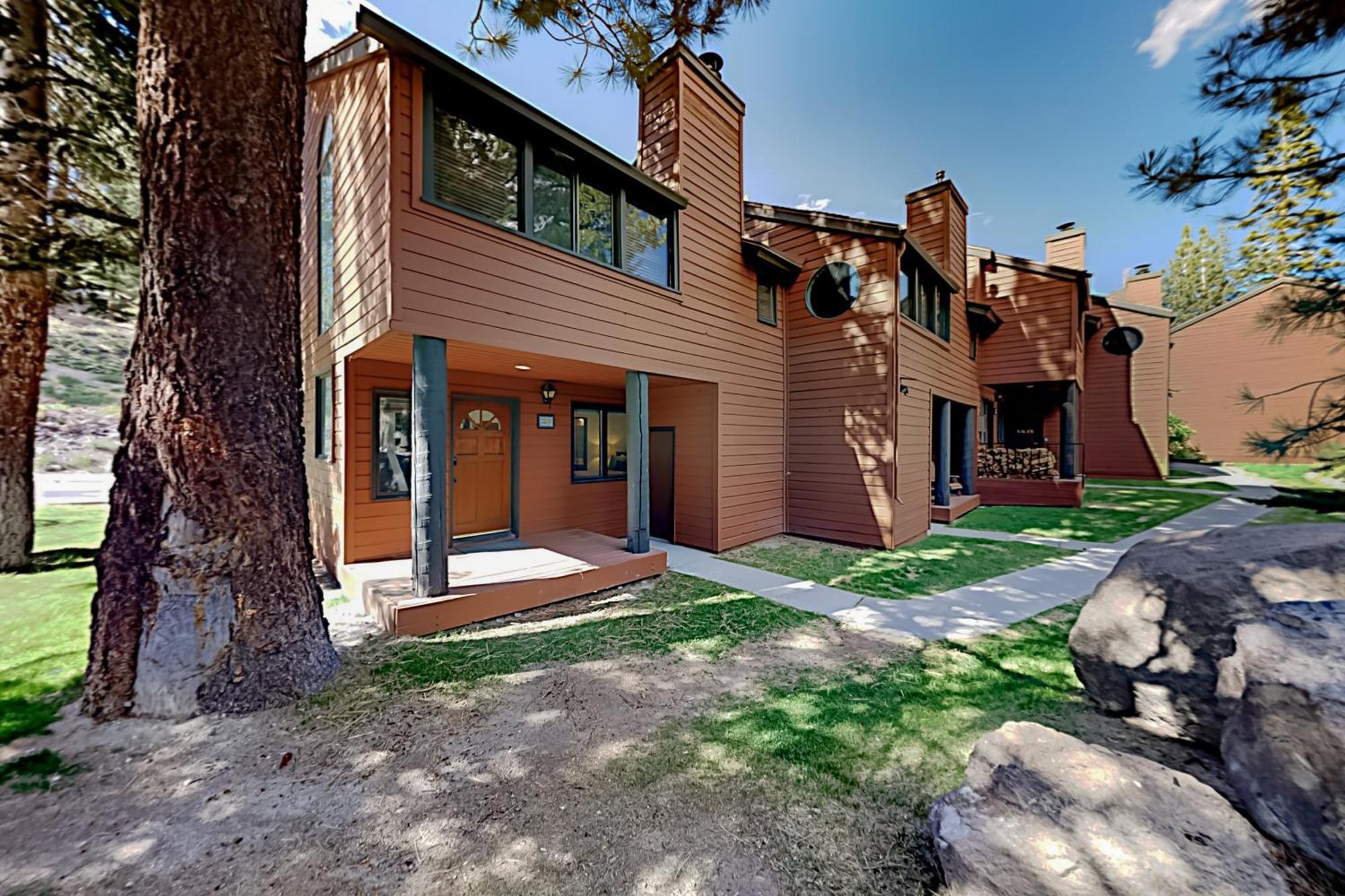 Helios North Apartment